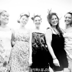 GirlsWind21024bw
